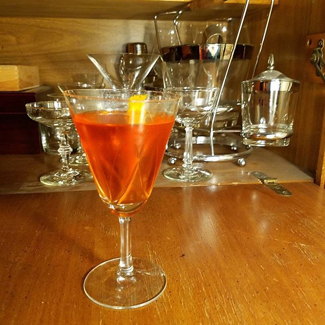 Negroni variant 1 1 oz beefeater gin 1 oz aperol 1 oz lillet Getting ready for